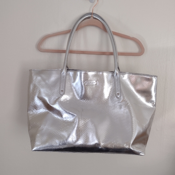 Michael Kors Handbags - Michael Kors Silver Metallic Snakeskin X-Large Travel Jet Set Tote Bag